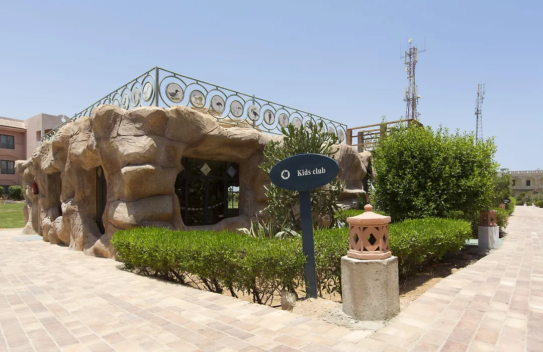 Parrotel Aqua Park beach